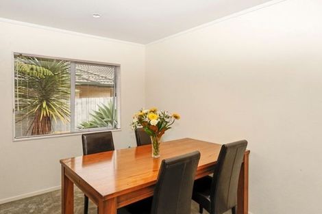 Photo of property in 22 Millstream Drive, Henderson, Auckland, 0610