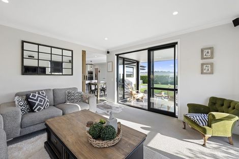 Photo of property in 213 Ballintoy Park Drive, Welcome Bay, Tauranga, 3175