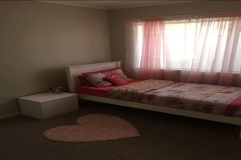 Photo of property in 22 Gendo Avenue, Henderson, Auckland, 0612
