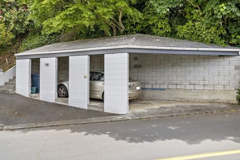 Photo of property in 15 Wadestown Road, Wadestown, Wellington, 6012