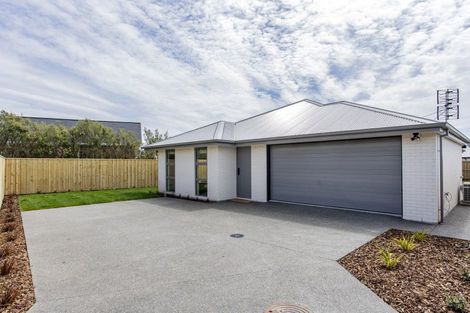 Photo of property in 29c Hilton Drive, Amberley, 7410