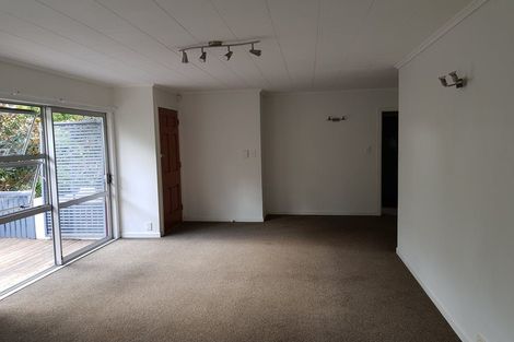 Photo of property in 26 Claverdon Drive, Massey, Auckland, 0614