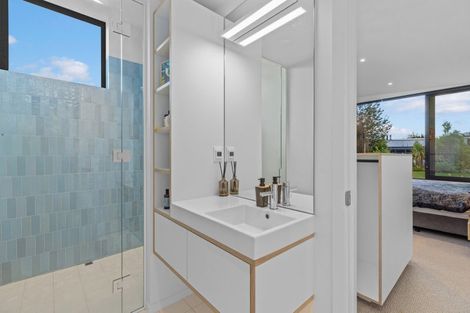 Photo of property in 6 Stackbrae Avenue, Wanaka, 9305