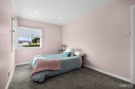 Photo of property in 29 Mana Esplanade, Paremata, Porirua, 5026