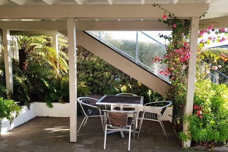 Photo of property in 34 The Brae, Mount Pleasant, Christchurch, 8081