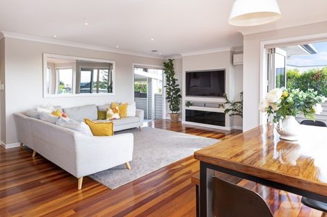 Photo of property in 78 Alexander Street, Cockle Bay, Auckland, 2014