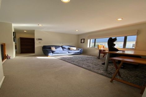 Photo of property in 2/25 Creamer Avenue, Belmont, Auckland, 0622