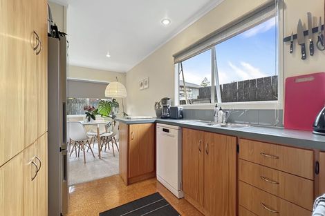 Photo of property in 1/49 Strid Road, Te Atatu South, Auckland, 0610