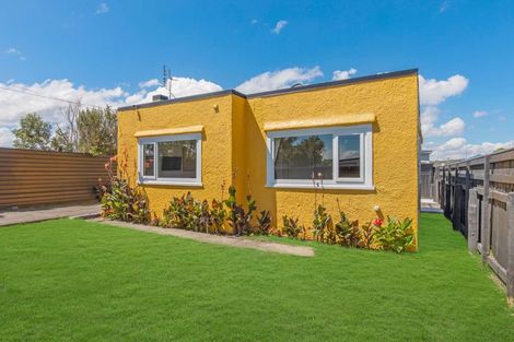Photo of property in 8a Pharazyn Street, Gonville, Whanganui, 4500