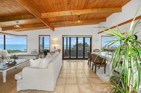 Photo of property in 36 Messenger Terrace, Oakura, 4314