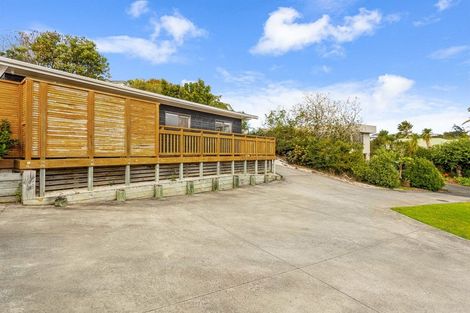 Photo of property in 15 Jelas Road, Red Beach, 0932