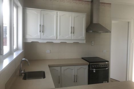 Photo of property in 180 Great North Road, Glendene, Auckland, 0612