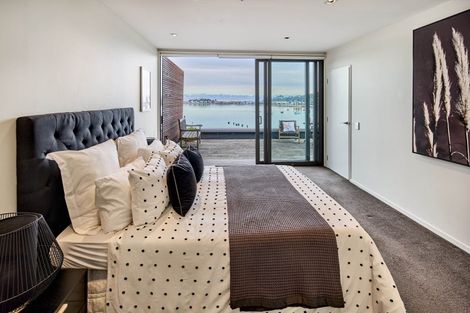 Photo of property in Patent 326 Apartments, 504s/326 Evans Bay Parade, Hataitai, Wellington, 6021