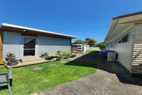 Photo of property in 20 Burbank Avenue, Manurewa, Auckland, 2102