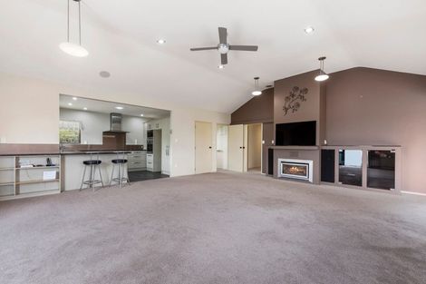 Photo of property in 4a Burn Road, Lynmore, Rotorua, 3010