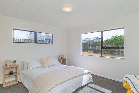 Photo of property in 131 Queen Street West, Levin, 5510