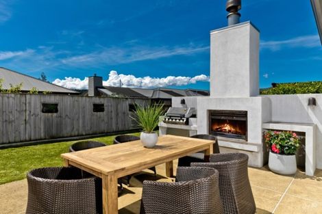 Photo of property in 10 Maple Lane, Huapai, Kumeu, 0810