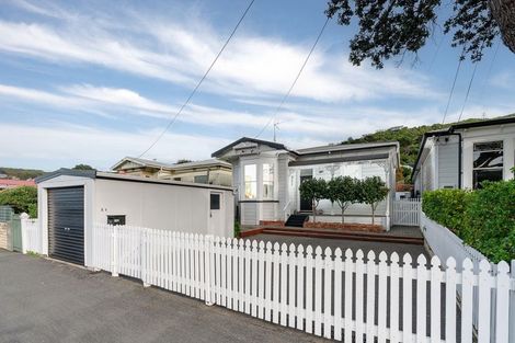 Photo of property in 56 Derwent Street, Island Bay, Wellington, 6023