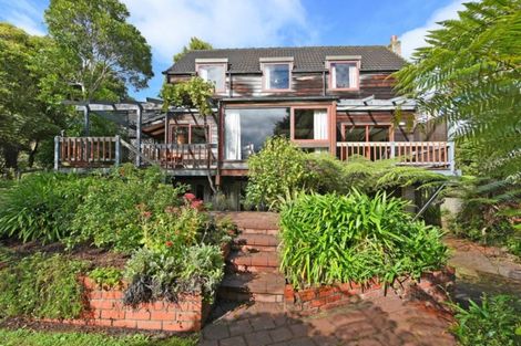 Photo of property in 74 Blue Mountains Road, Pinehaven, Upper Hutt, 5019