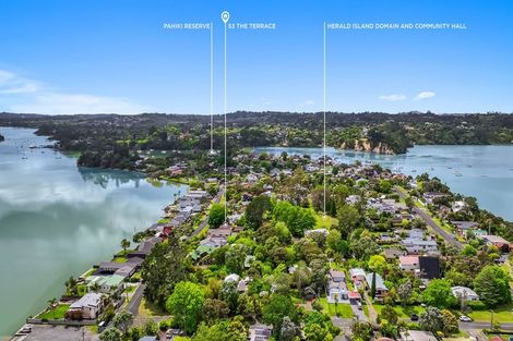 Photo of property in 53 The Terrace, Herald Island, Auckland, 0618