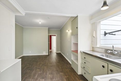 Photo of property in 37 Ribble Street, Island Bay, Wellington, 6023