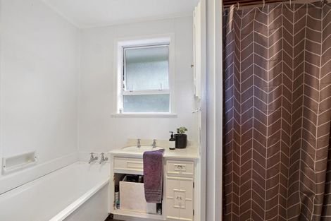 Photo of property in 11 Clearmont Crescent, Blagdon, New Plymouth, 4310