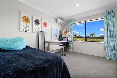 Photo of property in 23 Sarona Park Drive, Omanawa, Tauranga, 3171