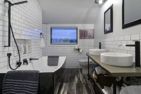 Photo of property in 17 Sarona Park Drive, Omanawa, Tauranga, 3171