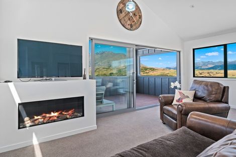 Photo of property in 3 Arran Lane, Jacks Point, Queenstown, 9371
