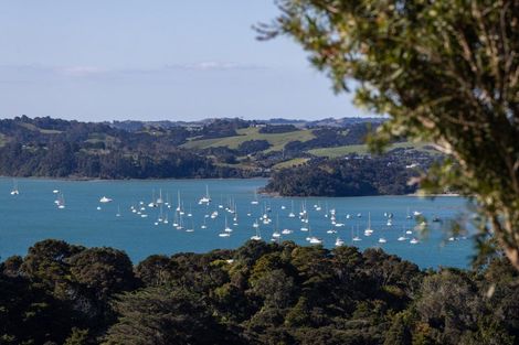 Photo of property in 11 Ngarewa Drive, Mahurangi West, Warkworth, 0983