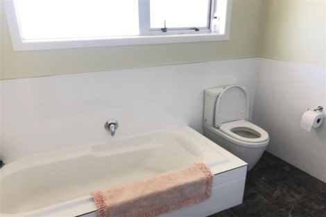 Photo of property in 36 Gilbert Street, New Plymouth, 4310