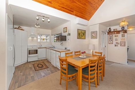 Photo of property in 2/30 Wharf Road, Te Atatu Peninsula, Auckland, 0610