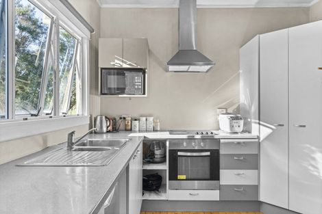 Photo of property in 72 Kent Street, Carterton, 5713