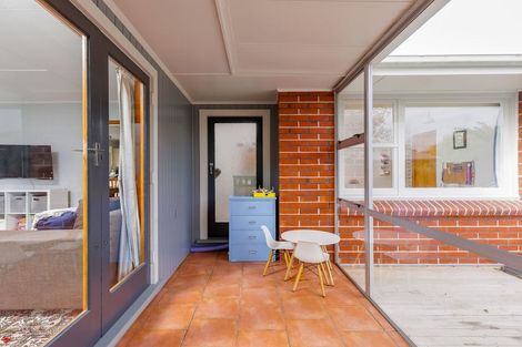 Photo of property in 15 Oxford Street, Waimate, 7924