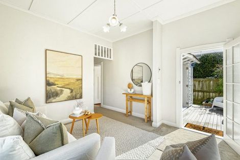 Photo of property in 1/52 Richmond Avenue, Northcote Point, Auckland, 0627
