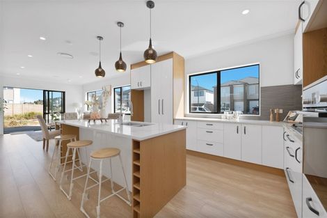 Photo of property in 53 Ksenia Drive, Flat Bush, Auckland, 2019