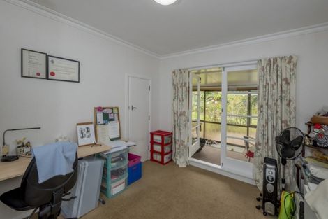 Photo of property in 16 Chester Street, Levin, 5510