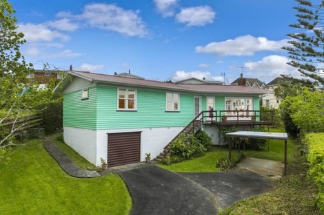 Photo of property in 11 Roband Avenue, Glenfield, Auckland, 0629