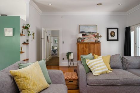 Photo of property in 11 Haronga Road, Inner Kaiti, Gisborne, 4010