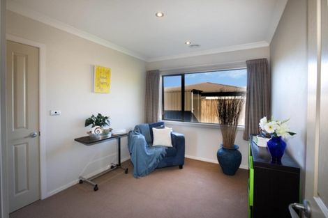 Photo of property in 50 Aotea Drive, Aotea, Porirua, 5024