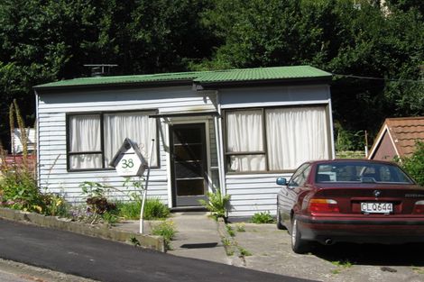 Photo of property in 38 Hawkhurst Road, Lyttelton, 8082