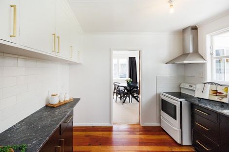 Photo of property in 7 Ruha Street, West End, Palmerston North, 4412