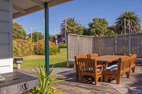 Photo of property in 43 Pinedale Crescent, Riversdale Beach, Masterton, 5872