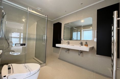 Photo of property in 2a Eastcliffe Road, Castor Bay, Auckland, 0620