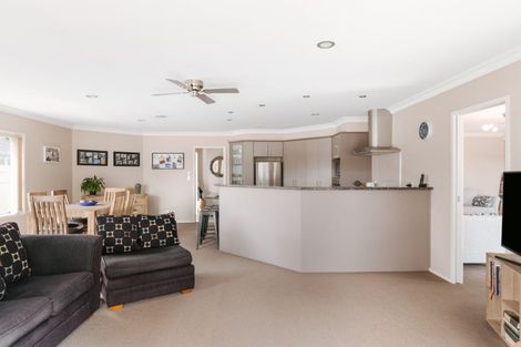 Photo of property in 34 Saint Heliers Place, Papamoa Beach, Papamoa, 3118