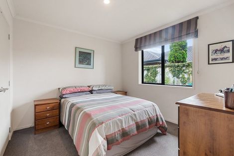 Photo of property in 33 Carrington Drive, Papamoa Beach, Papamoa, 3118