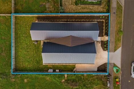 Photo of property in 23 Will Street, Huapai, Kumeu, 0810