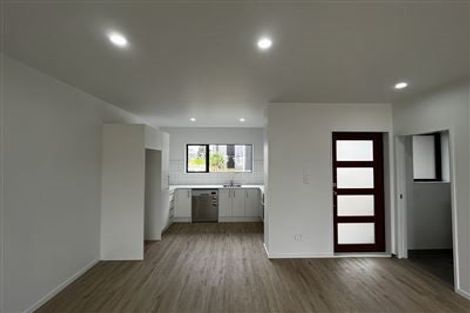 Photo of property in 39 Eileen Newey Place, Henderson, Auckland, 0612