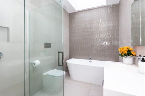 Photo of property in 35 William Denny Avenue, Westmere, Auckland, 1022