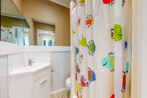 Photo of property in 11 Orchard East Road, Ngatea, 3503